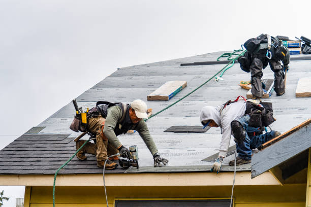 Professional Gutter Installation technician working in Midkiff, WV